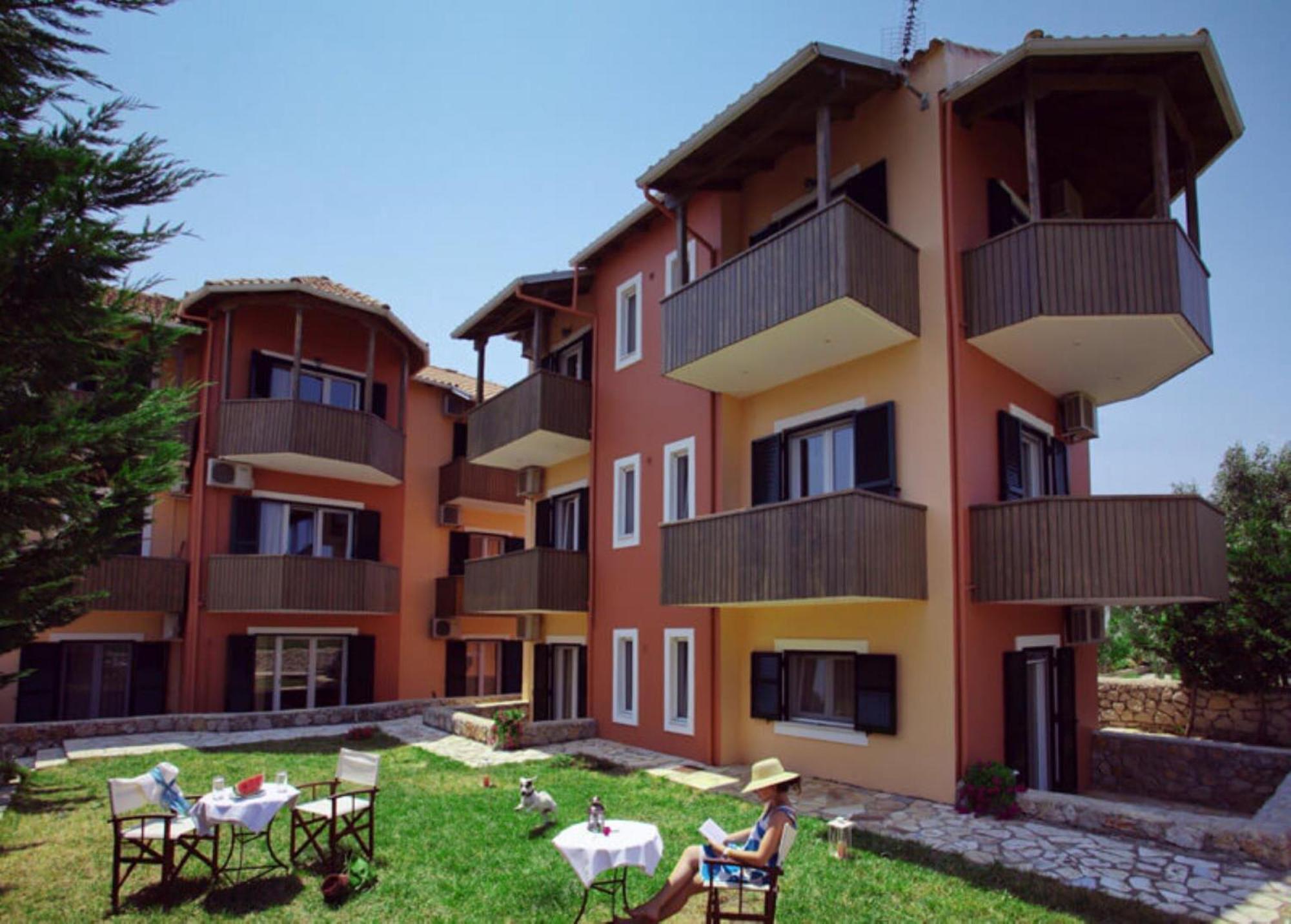 Porto Nirikos Lefkada - Private Parking Lefkada City Exterior foto