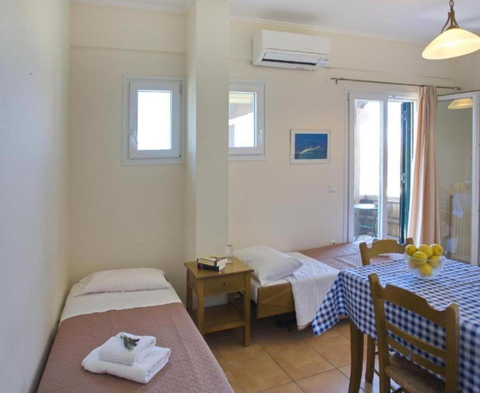 Porto Nirikos Lefkada - Private Parking Lefkada City Exterior foto